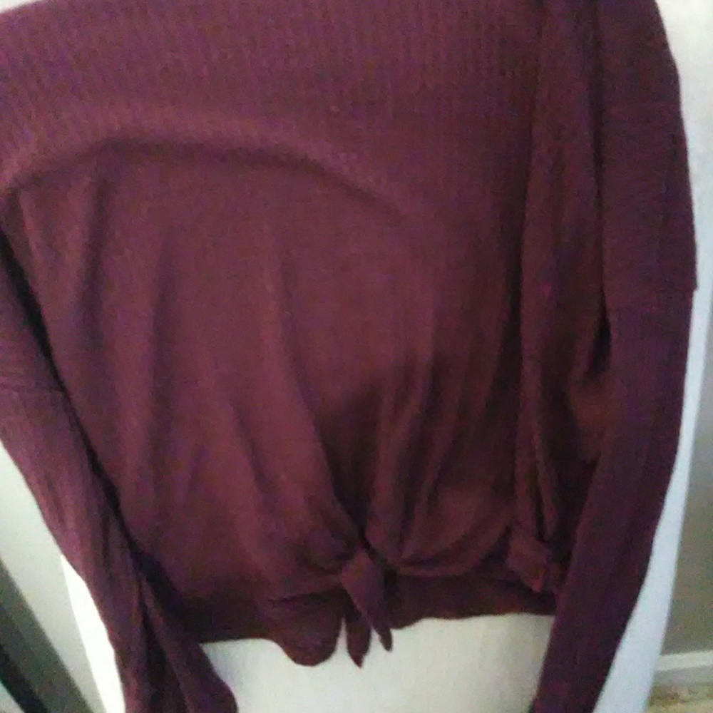 Tieable crop